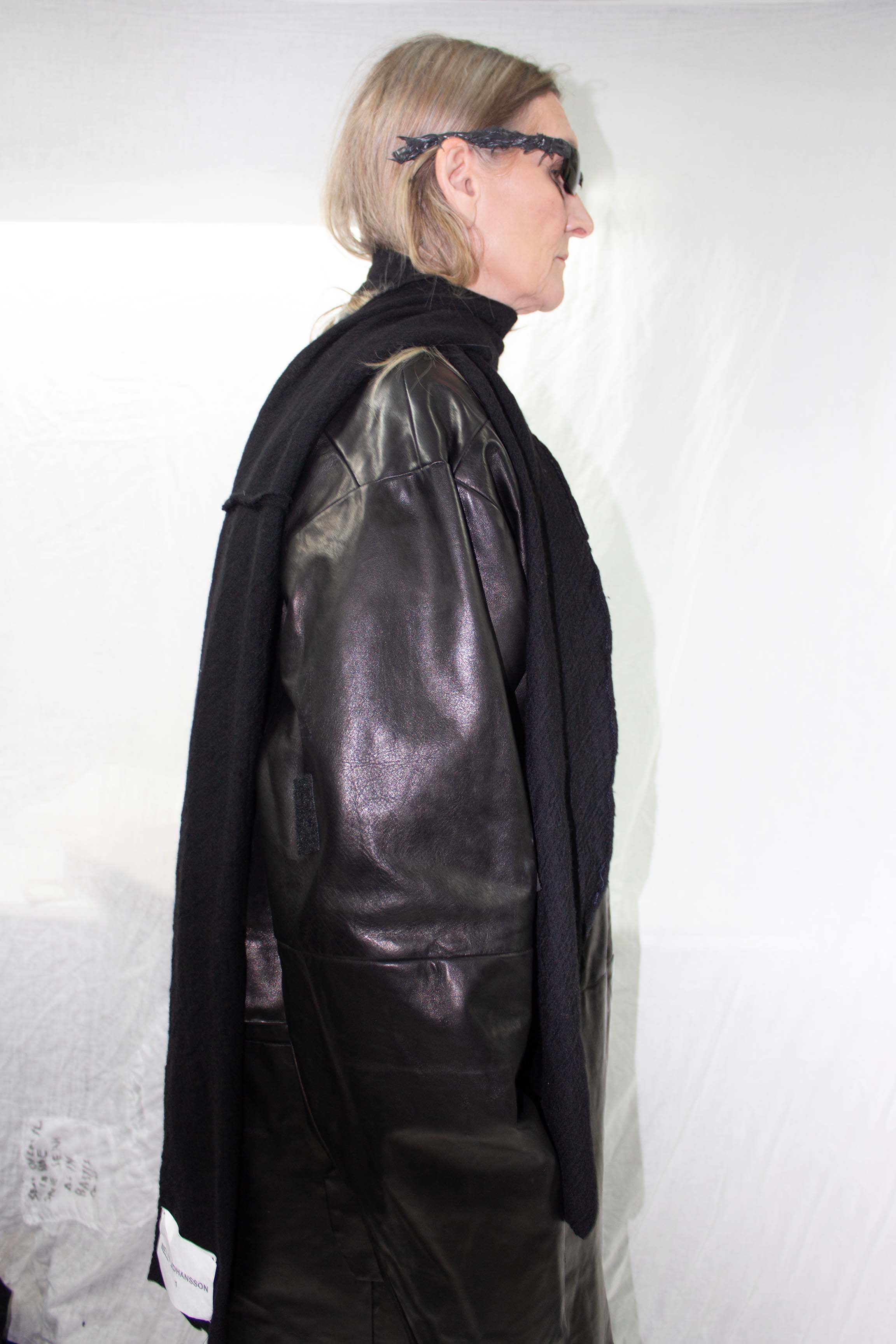 Divided crinkle scarf - NELLY JOHANSSON