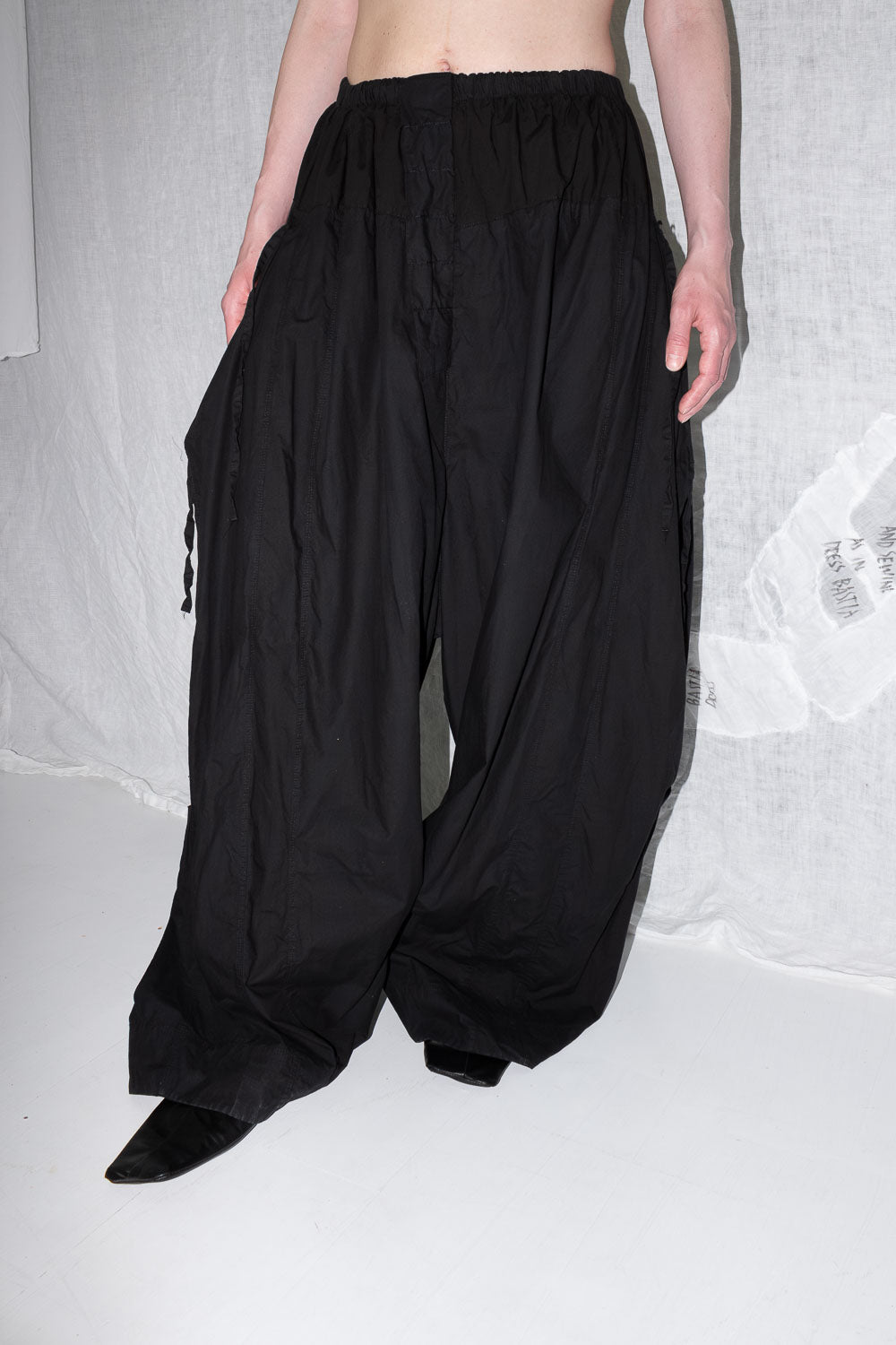 Enormous Trousers Light - NELLY JOHANSSON