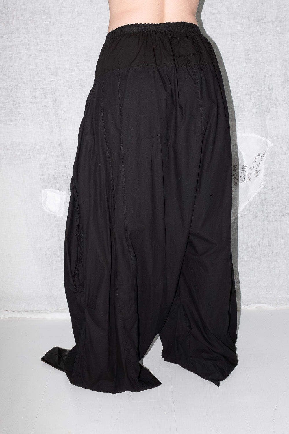 Enormous Trousers Light - NELLY JOHANSSON