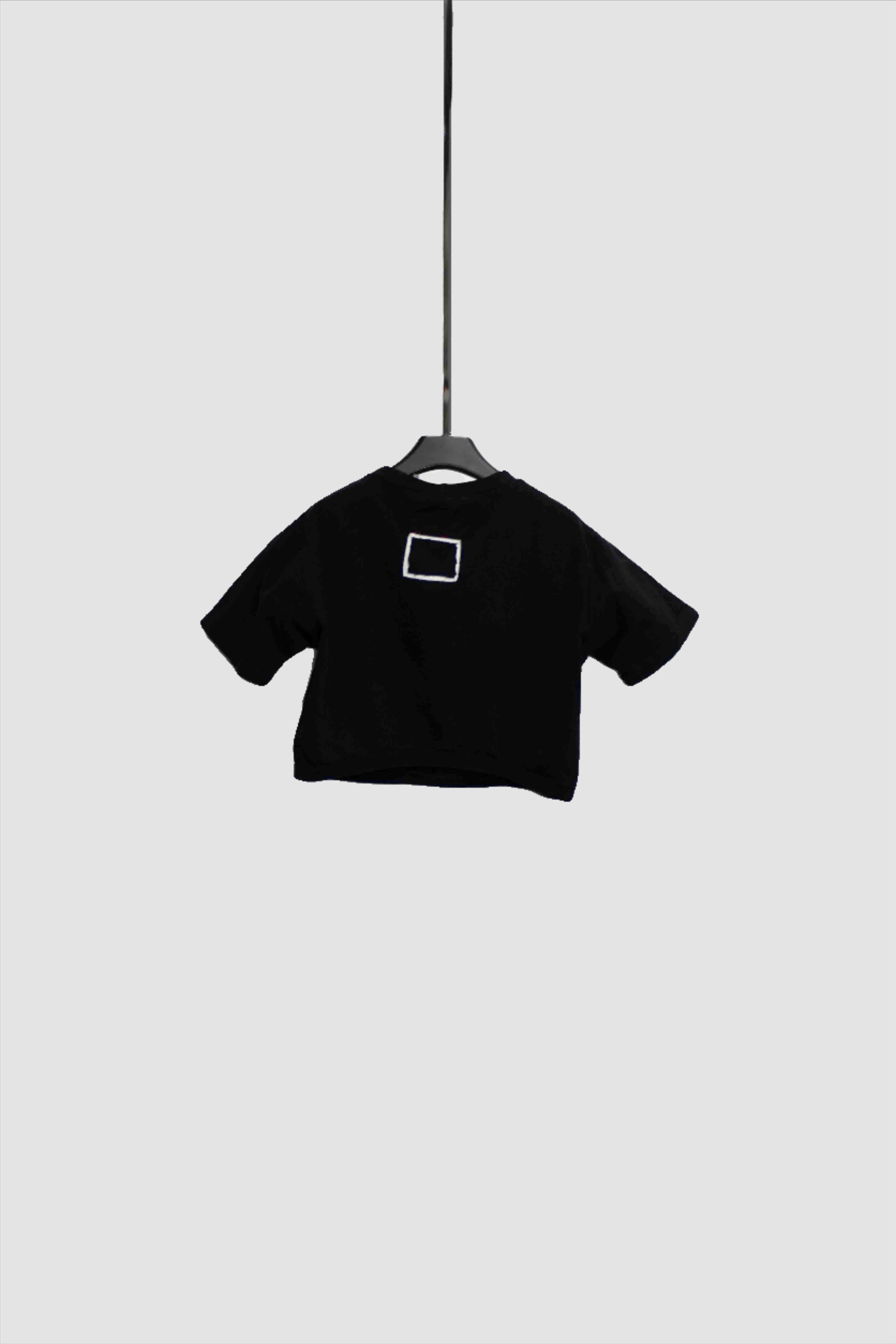 Crop Box T-shirt - NELLY JOHANSSON