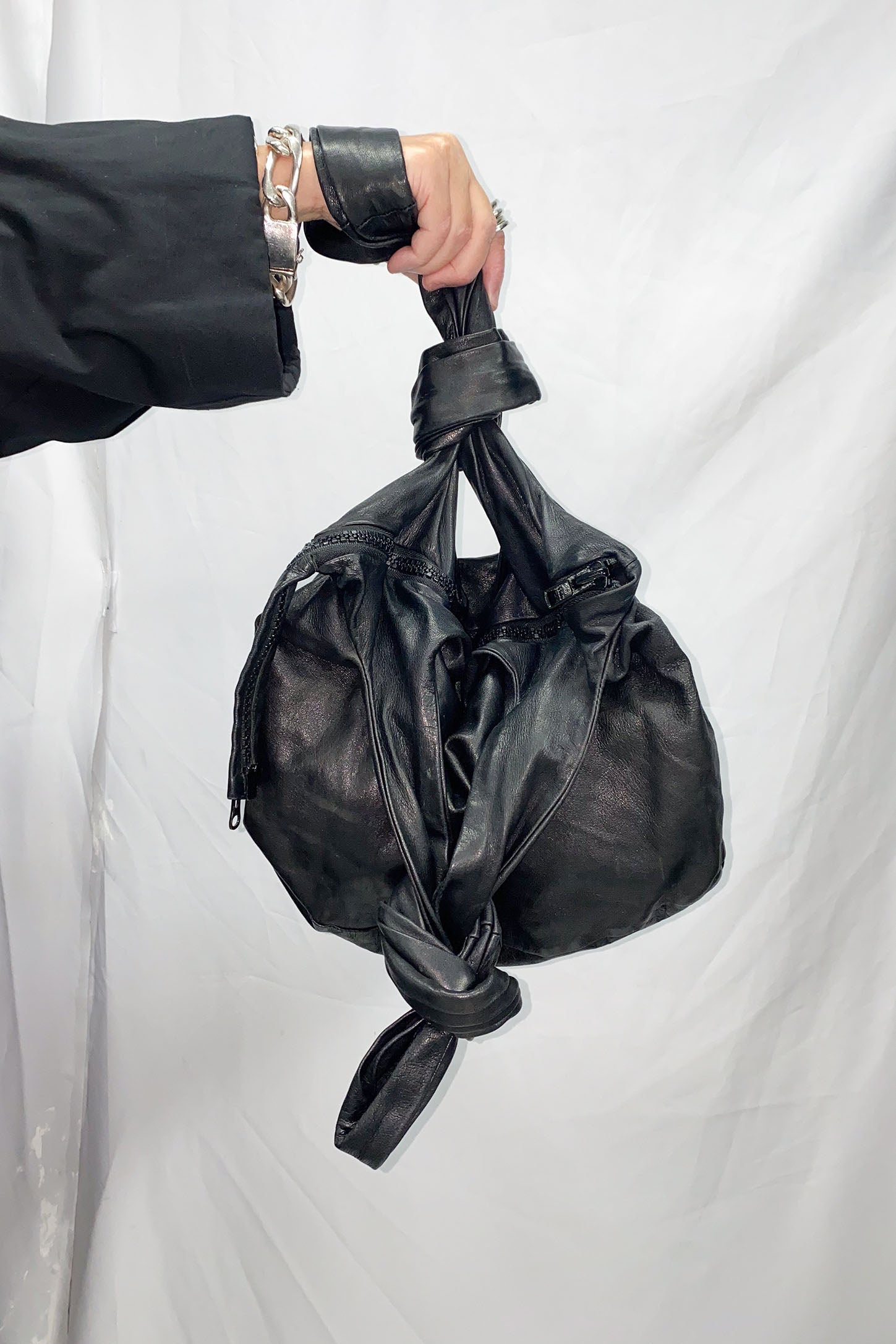 VERSE KNOT BAG - NELLY JOHANSSON