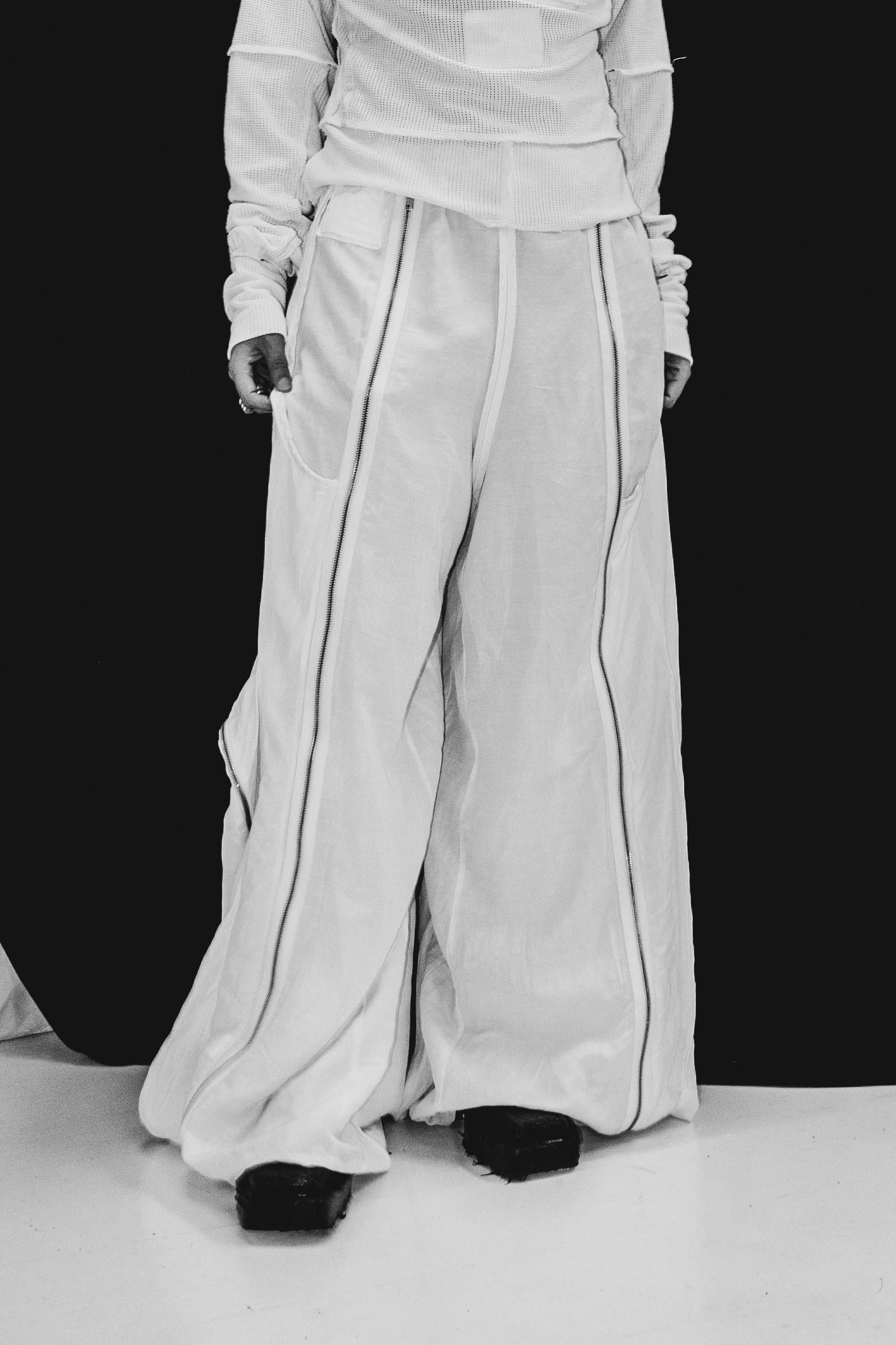 Reverse Linen Pants - NELLY JOHANSSON