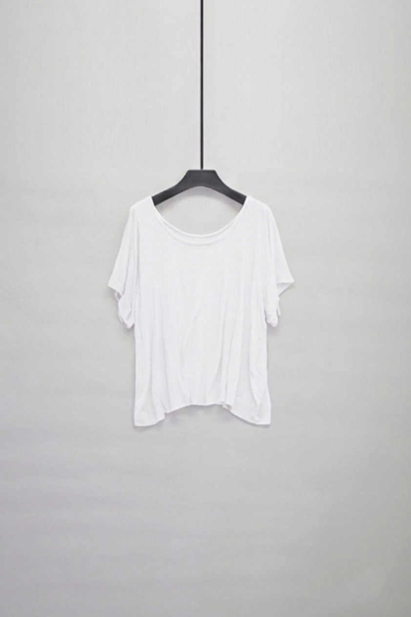Deep Round Neck T-Shirt - NELLY JOHANSSON