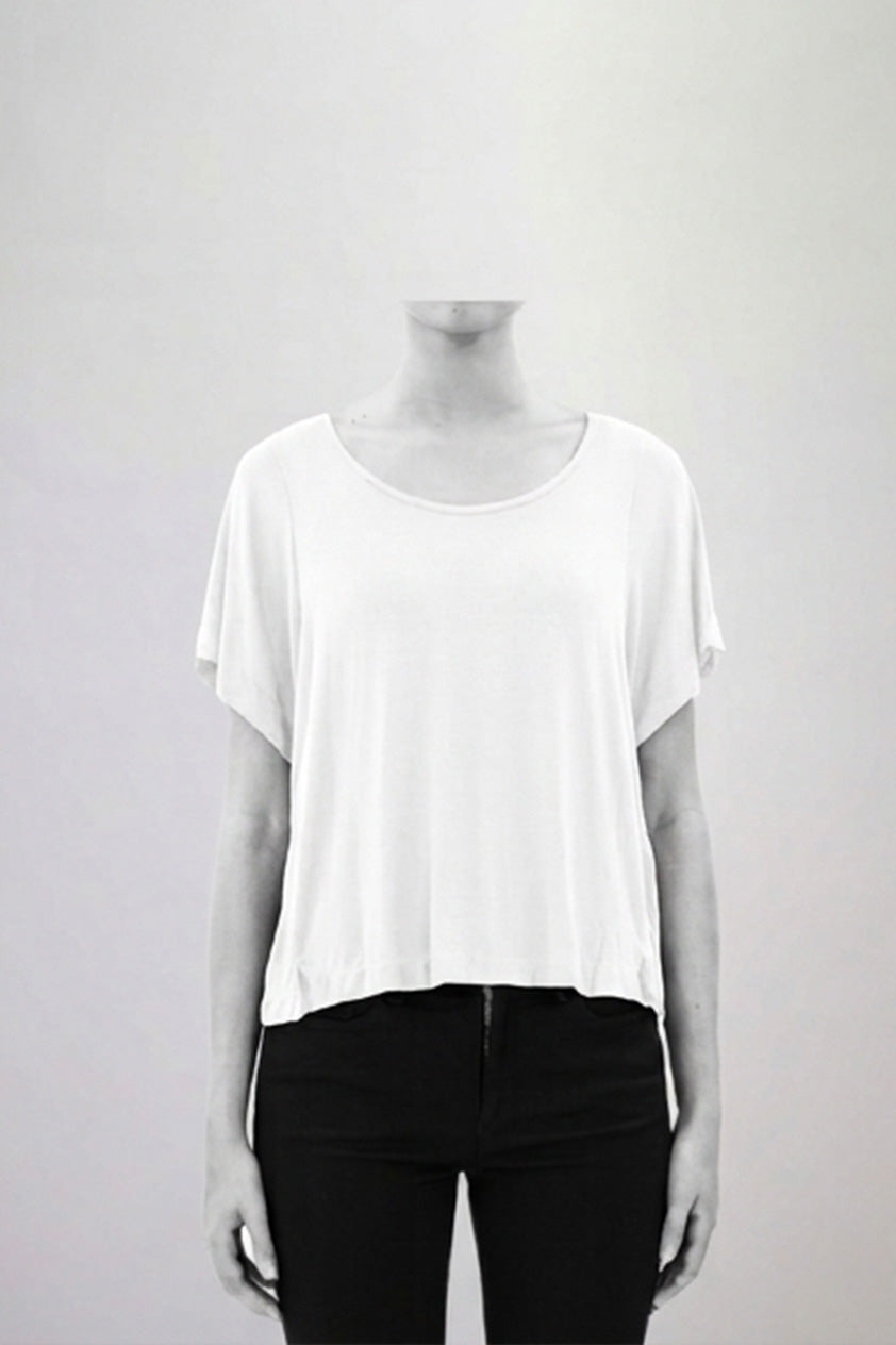 Deep Round Neck T-Shirt - NELLY JOHANSSON